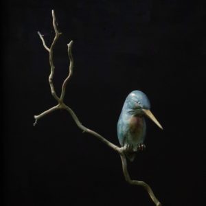 ijsvogel beeld in brons