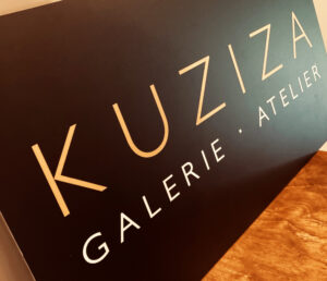 KUZIZA Galerie Bord