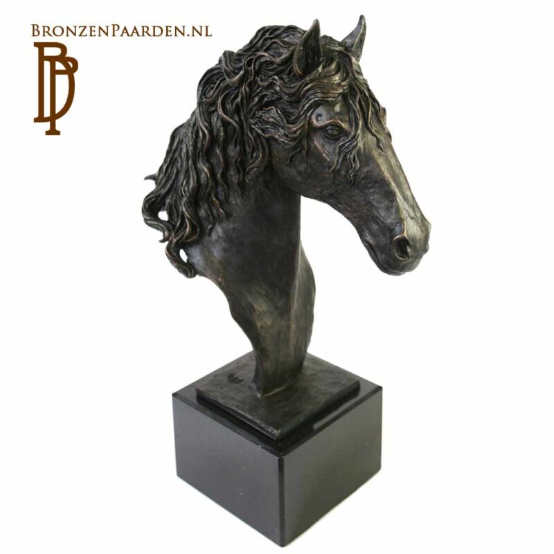 bronzen beeld fries paard