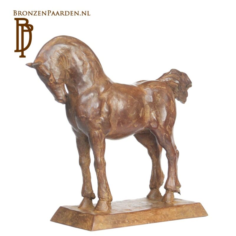 Klassiek paardenbeeld in brons kopen