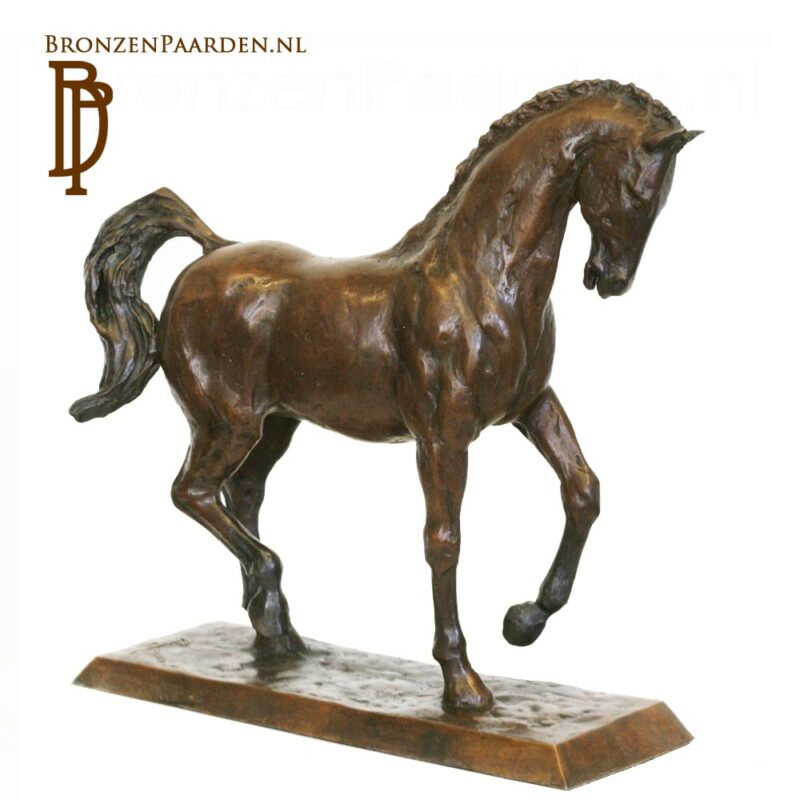 Bronzen paardenbeeld beeld paard in brons